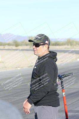media/Jan-15-2026-Racers Edge (Thu) [[dfebeb70ab]]/1-Around the Pits-Track Walk/